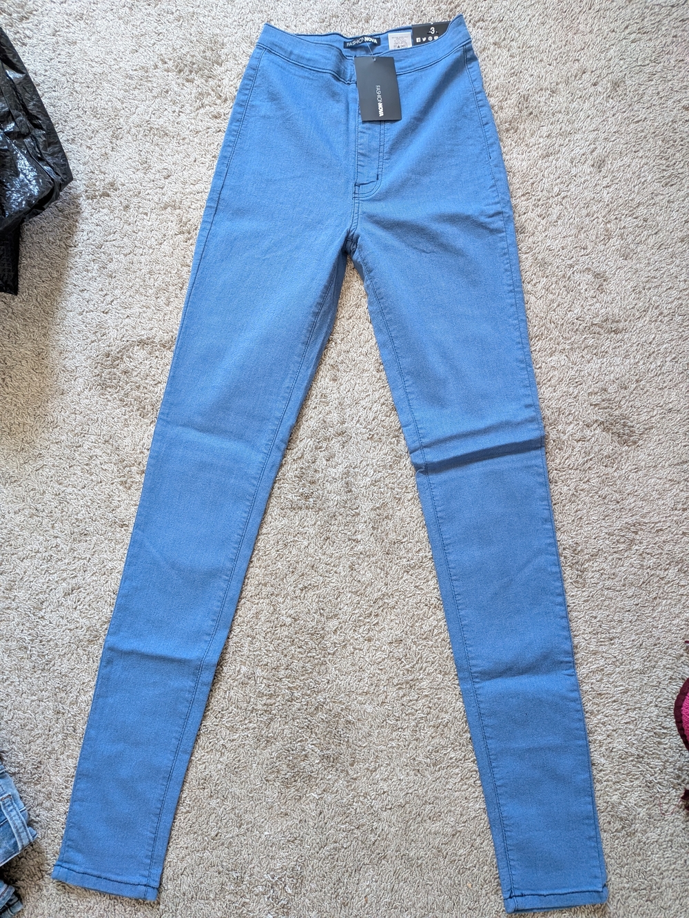 Fashion Nova Women’s High Waisted Skinny Jeans Light Wash Size 3 NEW
